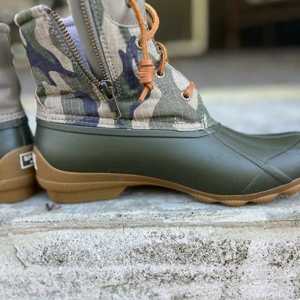 Women’s Sperry Camouflage Boots - Picture 4 of 9